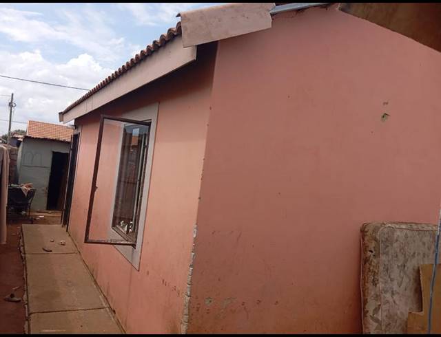 2 BEDROOM HOUSE FOR SALE IN PALM RIDGE